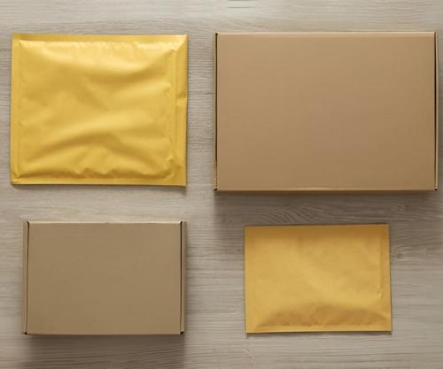 poly-bubble-mailers-wholesale (3).jpg