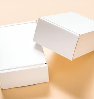 white-mailer-boxes-wholesale.jpg